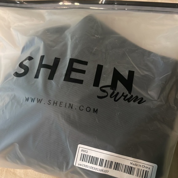 SHEIN ribbed black one piece swimsuit - Picture 6 of 8